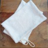 2 gants de toilette écrus en éponge de bambou